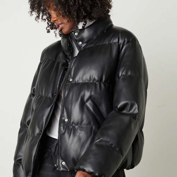 Velvet by Graham & Spencer Black leather puffer jacket women’s size small S - Picture 3 of 8